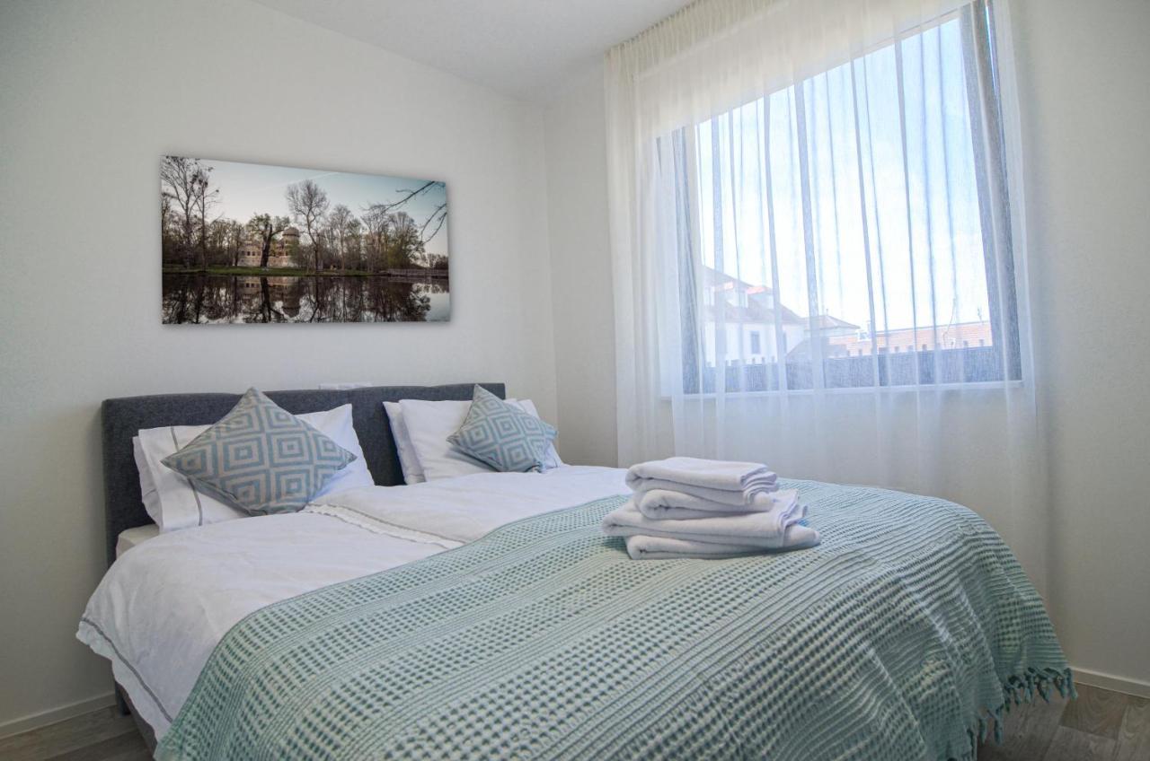 Palm Garden Apartment 1 Микулов Екстериор снимка