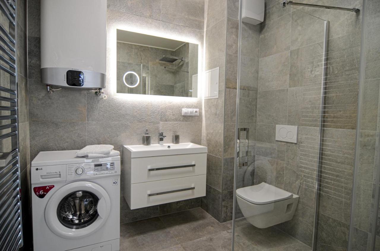 Palm Garden Apartment 1 Микулов Екстериор снимка